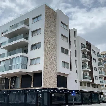 Sea View 2br Mackenzie Apartament Larnaca
