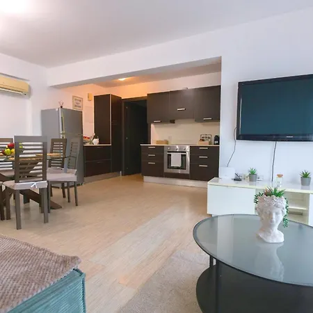 Apartament Sea View 2br Mackenzie Larnaca