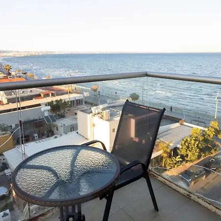 Sea View 2br Mackenzie *
